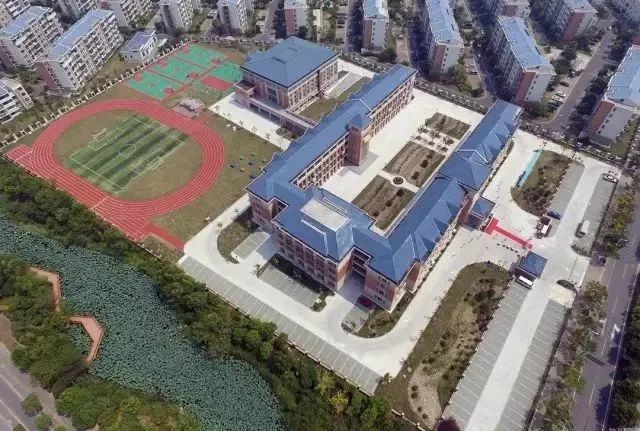 崇明的学区化集团化建设搞得怎么样?跟人大代表去看一看