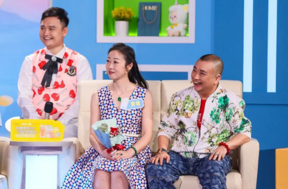51岁陈坚雄心梗去世,生前全家福合影曝光,为妻子庆生超恩爱_腾讯新闻