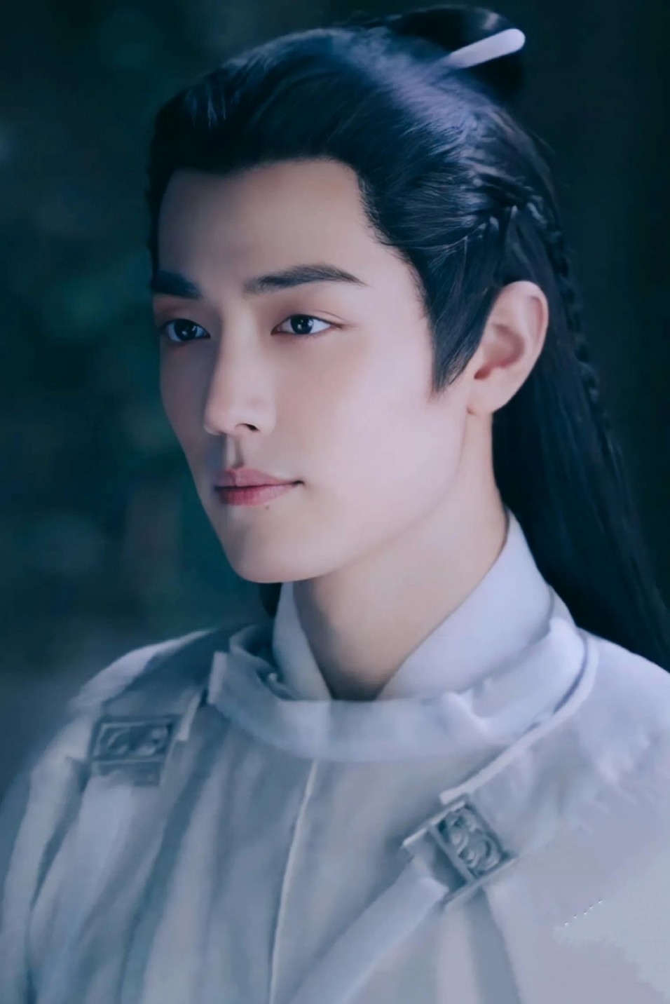 肖战《玉骨瑶》造型惊艳,万千繁星无人匹敌,不愧是内娱古偶金字塔顶端