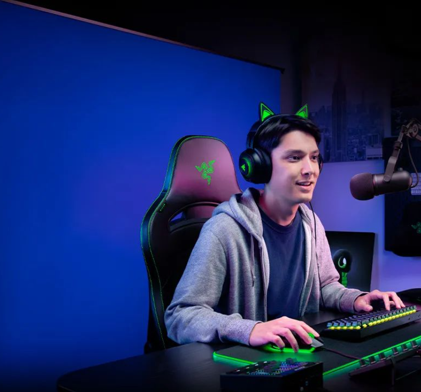 雷蛇直播蓝幕发布 94 英寸高度可调幕布 售价1199 元 腾讯新闻