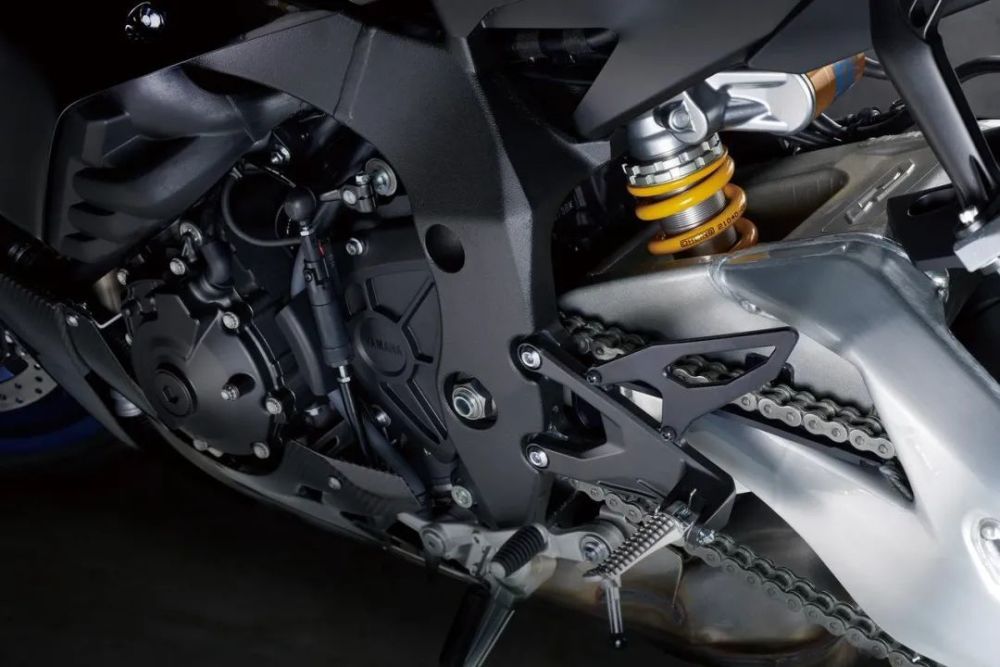 98万起!雅马哈r1/r1m新款国内上市,这一次不用抽签_腾讯新闻