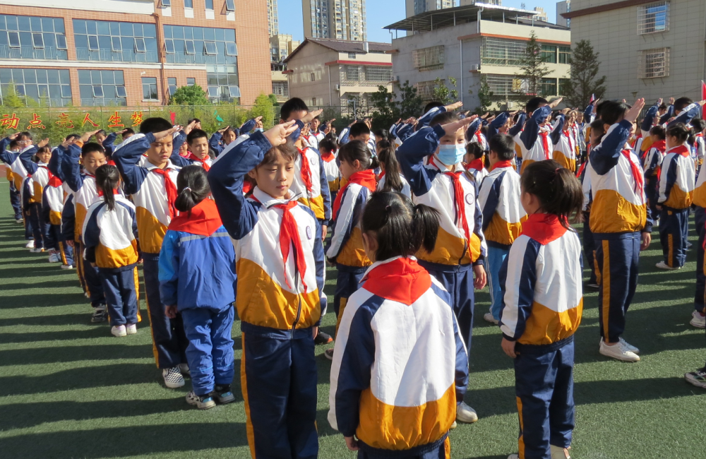 临川十三小图片