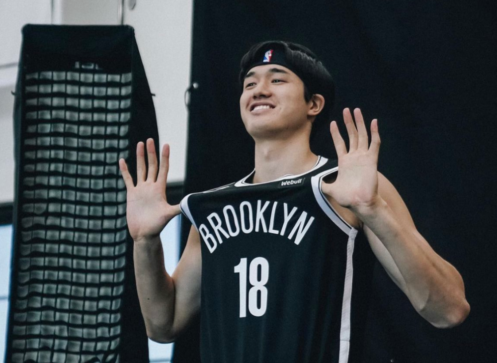 渡边雄太成功入选篮网常规赛大名单新赛季将随三巨头冲击总冠军