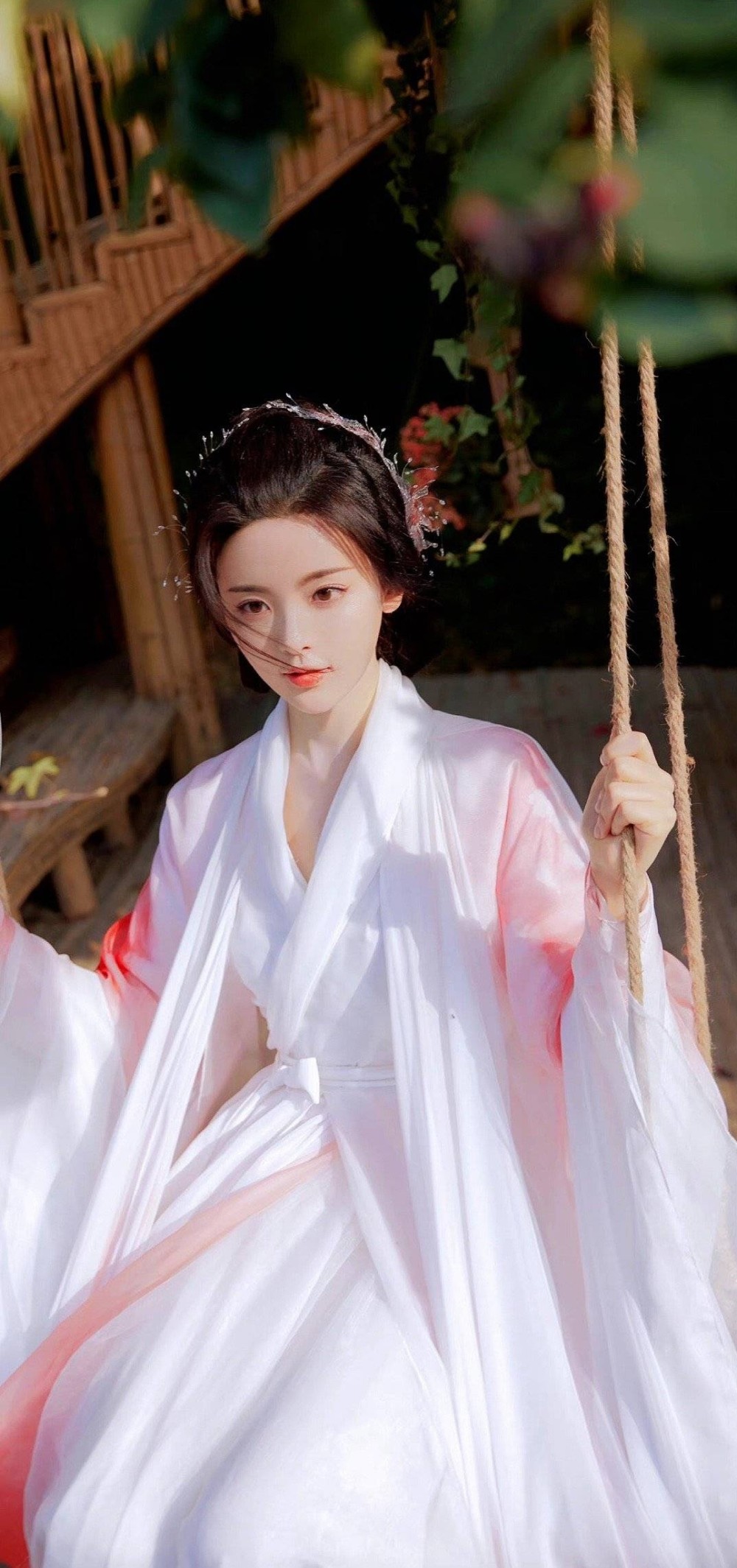 包含如何评价杨超越、丁禹兮主演的电视剧《七时吉祥》？的词条