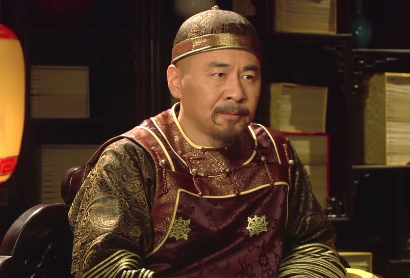 在甄嬛传中敬妃原是华妃屋里的格格进宫后敬妃没有成为华妃一派