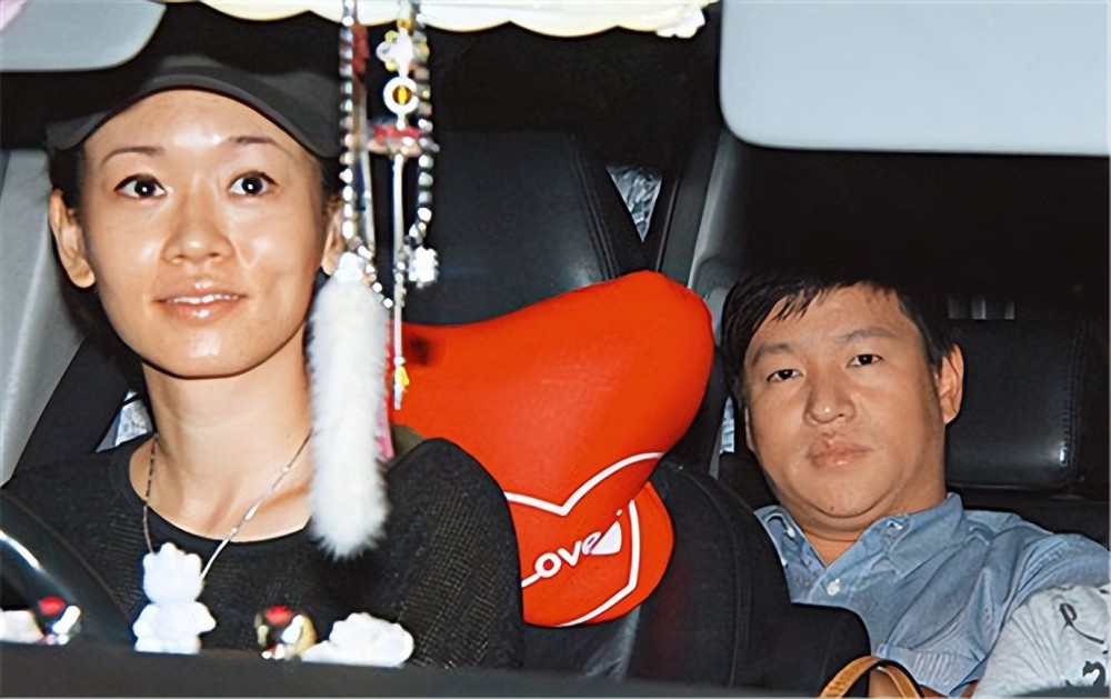 44岁杨思琦被曝怀三胎!结婚3年老公从未露面,遭质疑是虚拟人_腾讯新闻