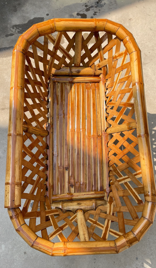 宝妈翻新20多年前竹编婴儿床给孩子用,网友:有钱也买不到