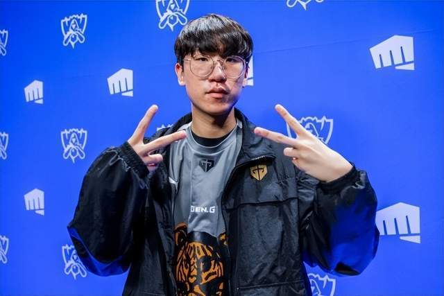 就在此次八强大战前夕,gen战队核心ad选手尺帝ruler在接受媒体采访,当