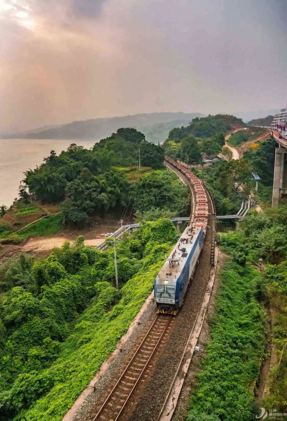 巨变江津区纪念成渝铁路通车70周年摄影大赛作品展示