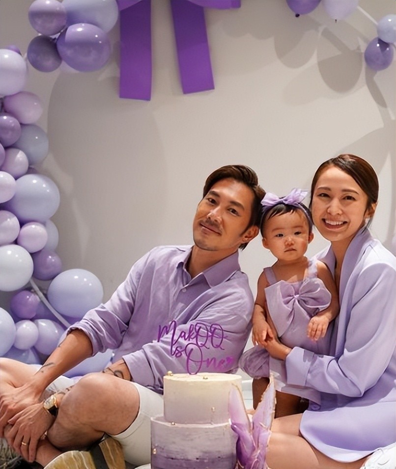 小黎姿汤怡被入室偷盗损失现金名表超10万窗被撬房间凌乱