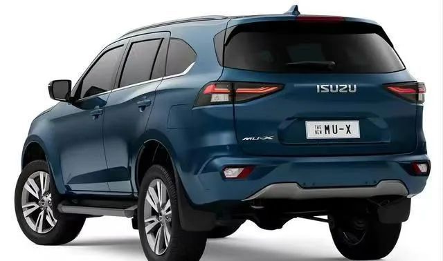 新款五十铃mu-x牧游侠21.9万元起售!3.0t柴油引擎加持