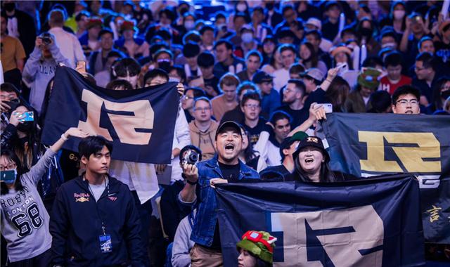 然而,粉丝承认相对其他八强队伍来说,rng"最弱":八强比赛尚未正式开打