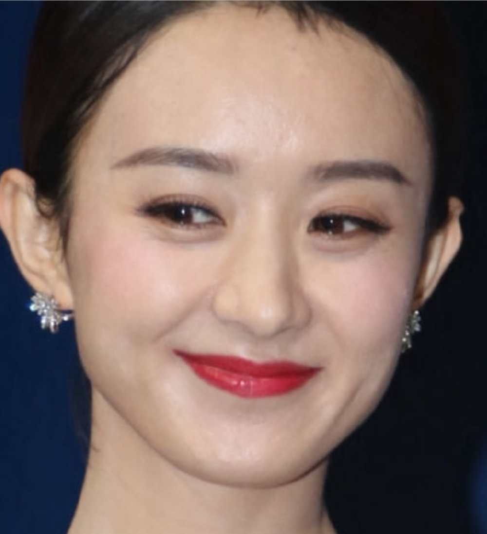 明星眼部状态,杨幂三眼皮,热巴细纹多,果然生图才是"照妖镜"