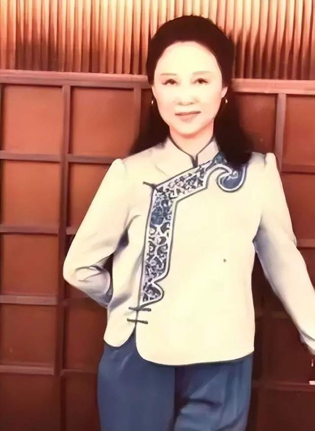 老公去世3年后琼瑶现状:深陷"失智"传言,被迫为自己健康举证