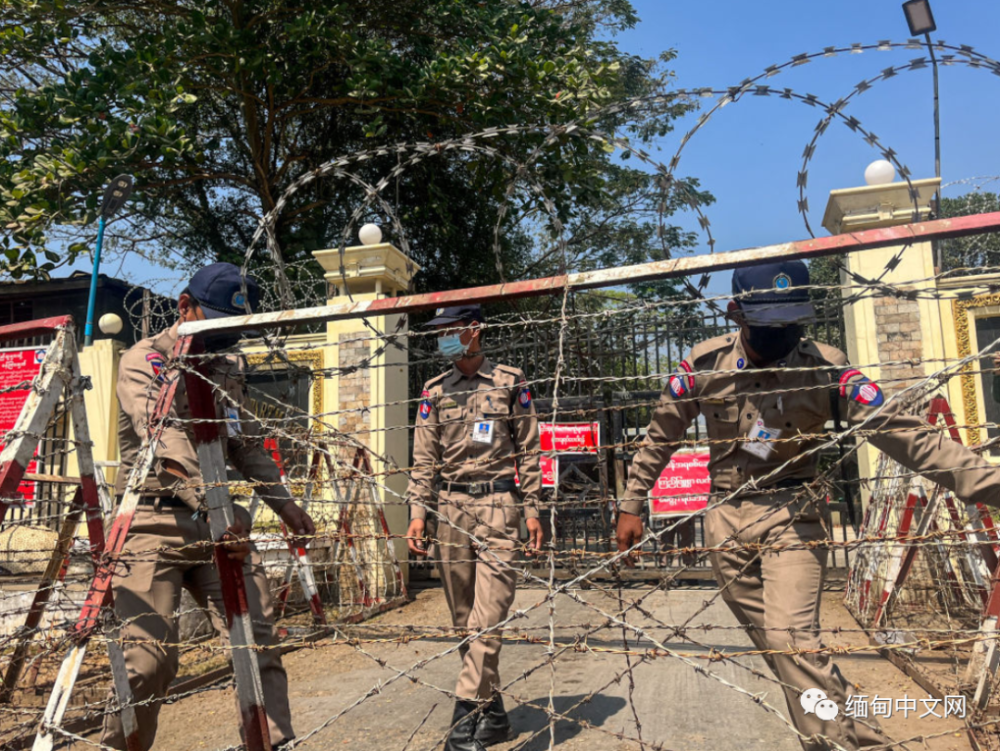 今早缅甸仰光茵盛监狱进出口发生爆炸,造成至少8人死亡_腾讯新闻