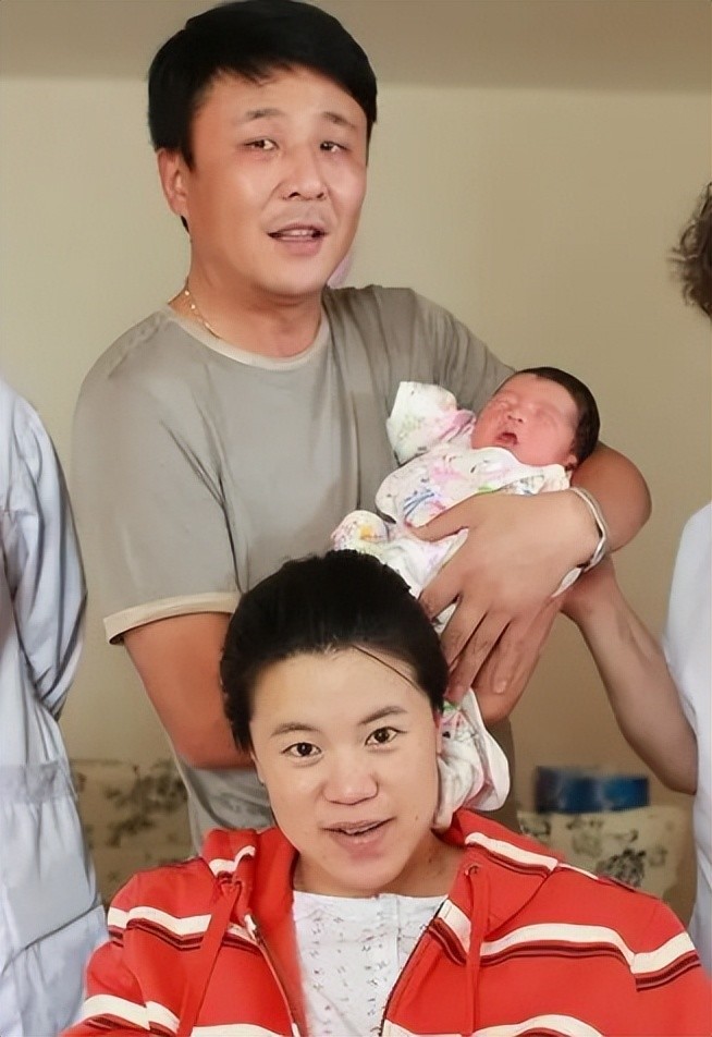 王楠老公郭斌:穷苦出身,白手起家,娶到小八岁的她实乃三生有幸_腾讯