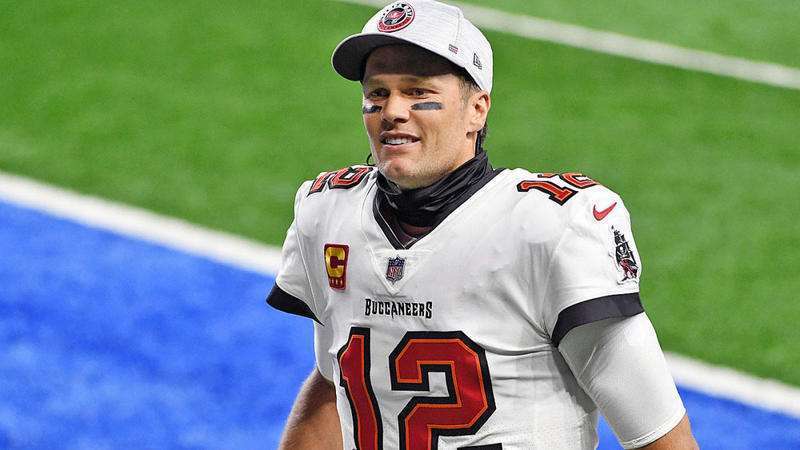 这位45岁的明星球员承认,自己曾试图在nfl赛季当中抽出一部分精力照顾