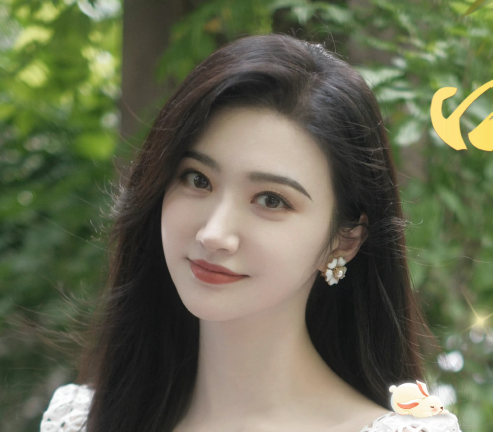 景甜新剧路透美到发光,曾被群嘲捧不红,为何能逆袭?_腾讯新闻