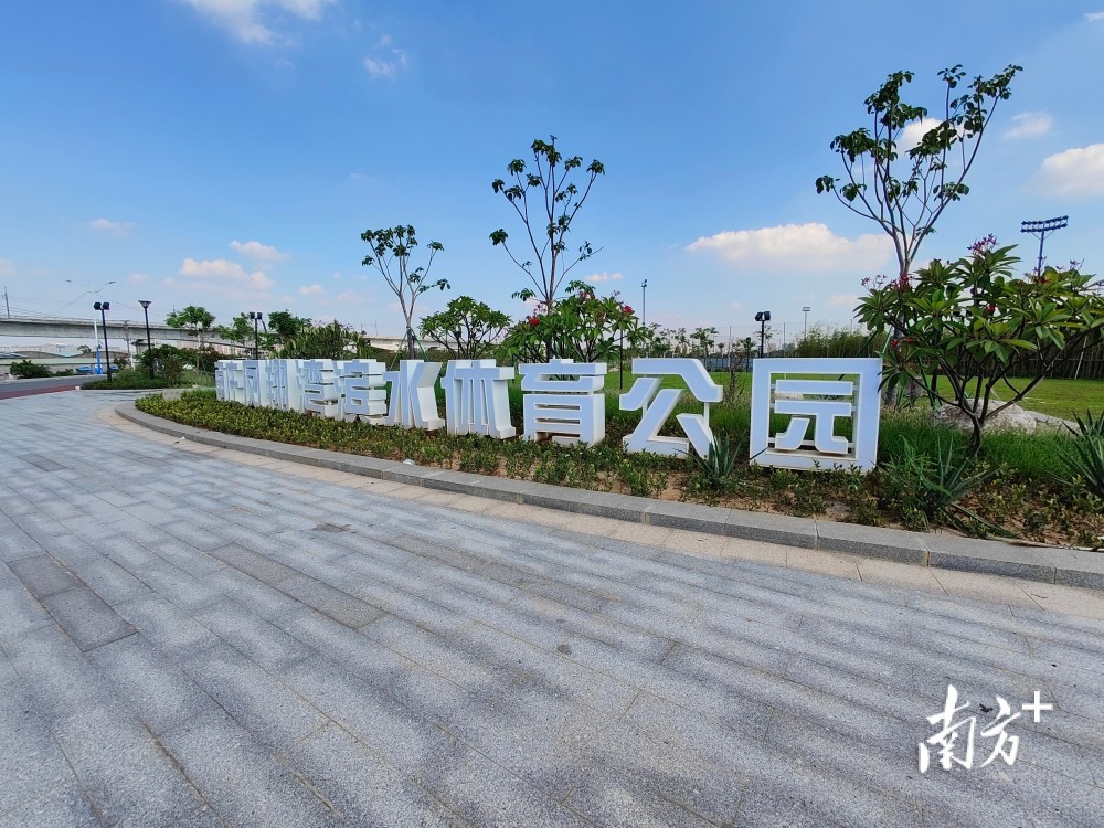 历时1年建设,不久前,凤翔湾片区河岸提升改造全面完