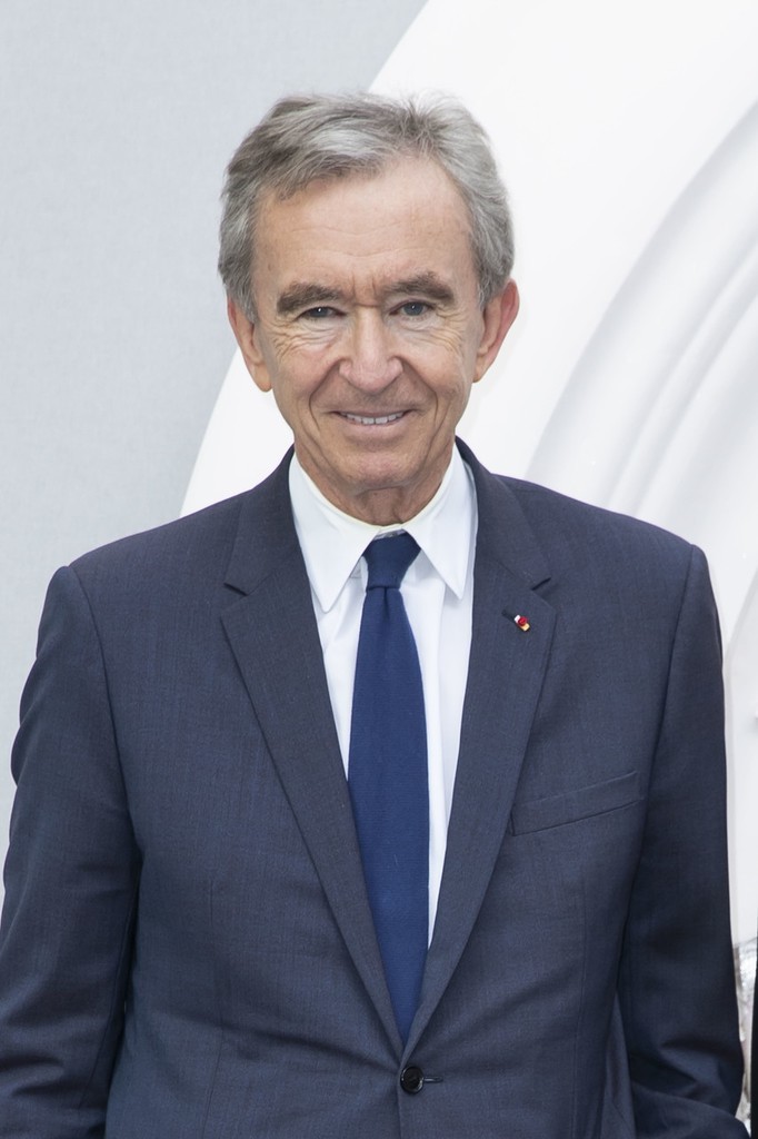 lv老板卖掉飞机躲围观转而选择租飞机出行