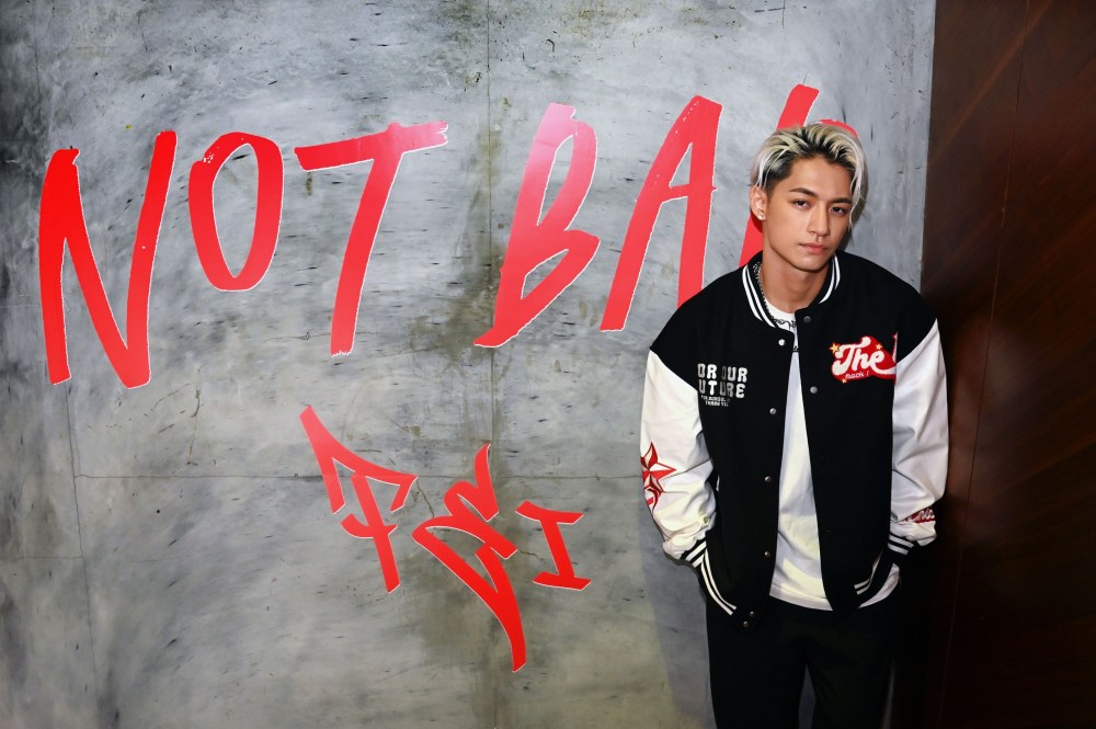 全能mvp吴霏跨越自我推出首张个人创作专辑notbad