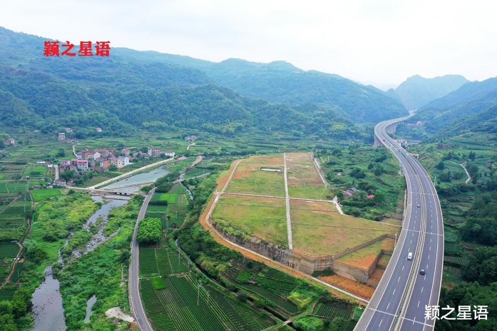 镜岭水库淹没区里镜屏村