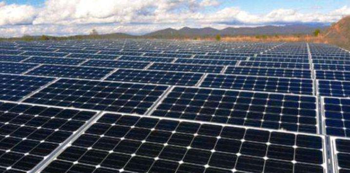 中国帮卡塔尔建沙漠太阳能发电站，技术领先，自动跟踪太阳光系统cad2019安装教程