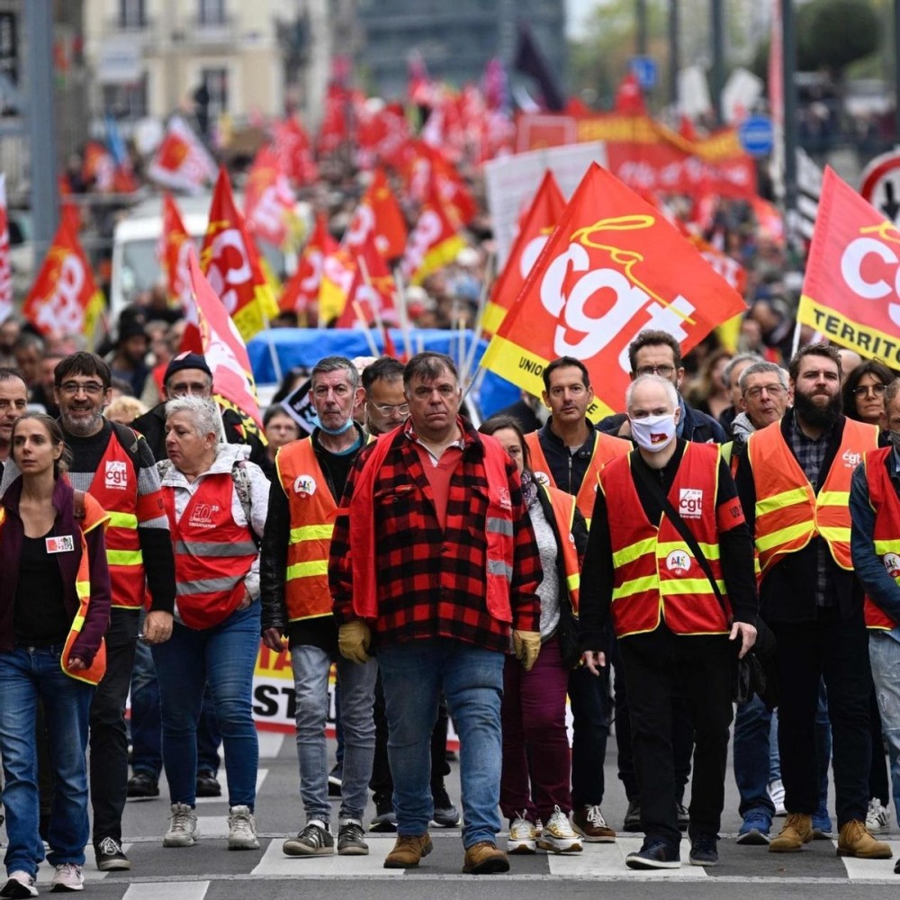 马克龙高喊欧洲觉醒、抗衡中美，法国150地罢工，巴黎14万人游行不辣的皮蛋豆腐怎么做