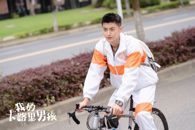 喜欢头脑风暴的王宥钧，在《大考》表演中学会做减法｜演员新势力_腾讯新闻