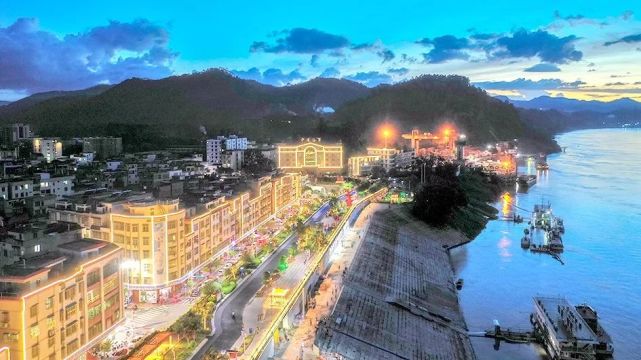奋进新征程 建功新时代｜六都镇：全力打造“三大抓手” 互促共进融湾前沿县城镇_腾讯新闻