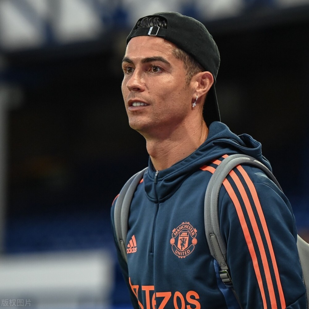 c罗:为曼联付出很多,为何针对我?_腾讯新闻