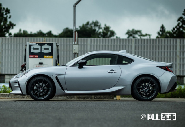 丰田全新一代86曝光!前脸酷似皇冠,换搭1.6t三缸发动机