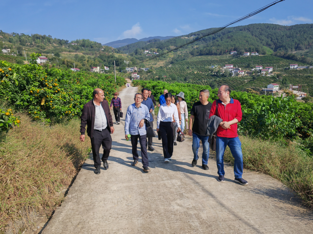 感受大地生机 倾听时代旋律 万州区作家深入溪口乡,瀼渡镇采访创作