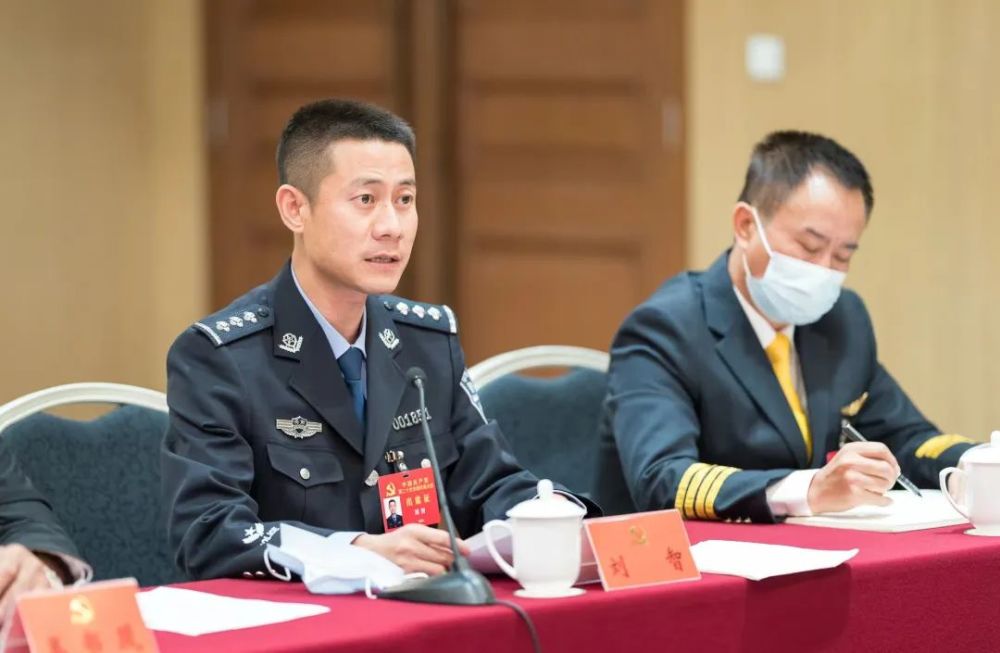 他们的二十大时光_腾讯新闻