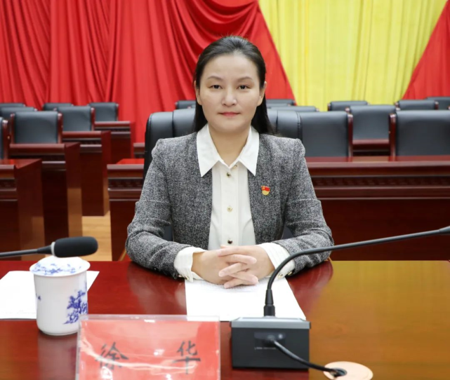 据江西日报消息,10月14日上午,景德镇市珠山区召开全区领导干部大会.