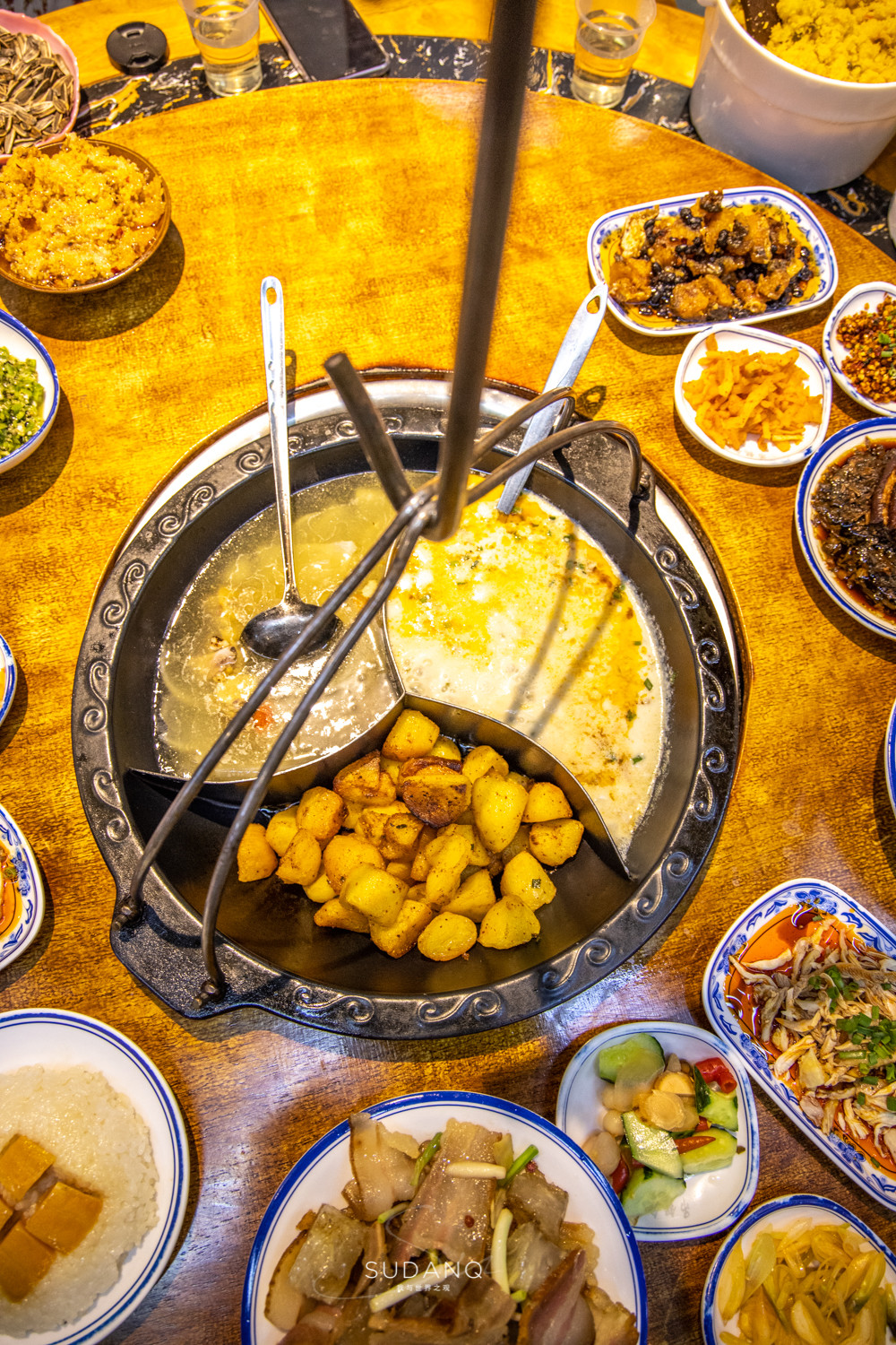 重庆奉节的吊锅合渣你吃过吗饭菜可以无限续人均只需要30元