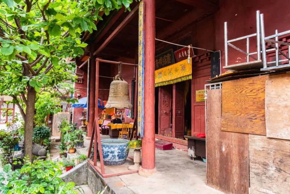 云南这座山以古寺而闻名,比玉龙雪山还出名_腾讯新闻