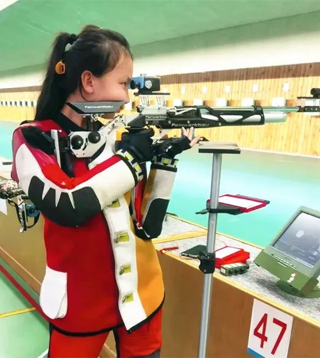 石河子培养输送的运动员杨兰兰喜获世界射击锦标赛银牌_腾讯新闻