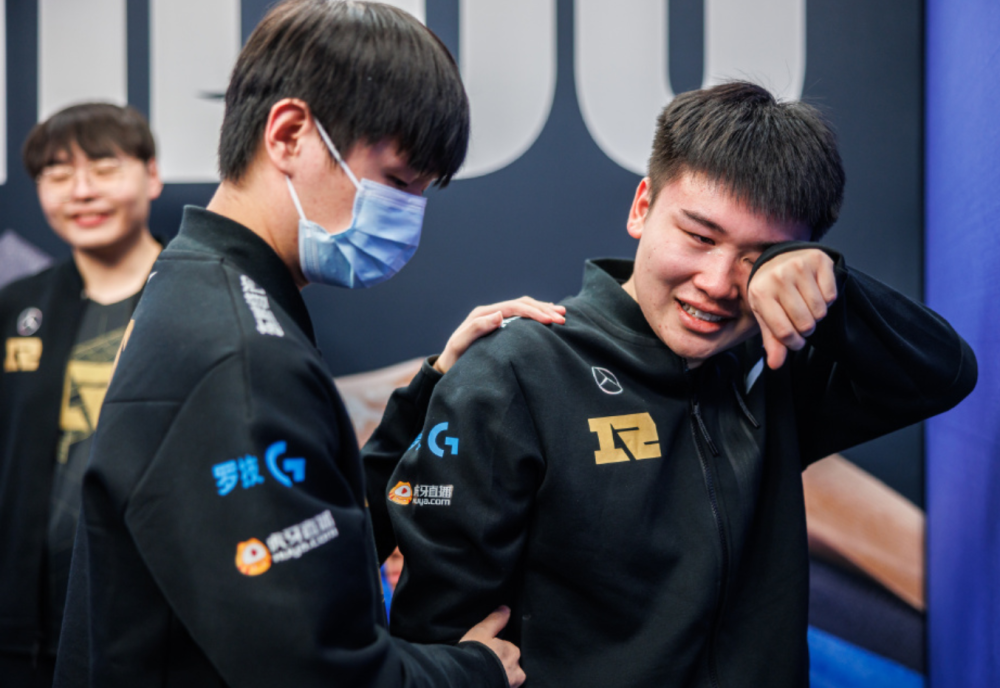 rng上野尽力小威落泪,小虎欲言又止gala不甘心_腾讯新闻