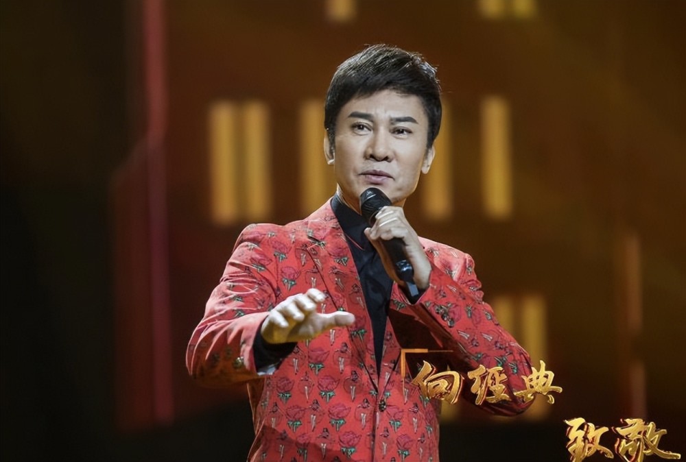 军旅歌手江涛:毛宁是手下败将,穷小子娶白富美,成名后不变心_腾讯新闻