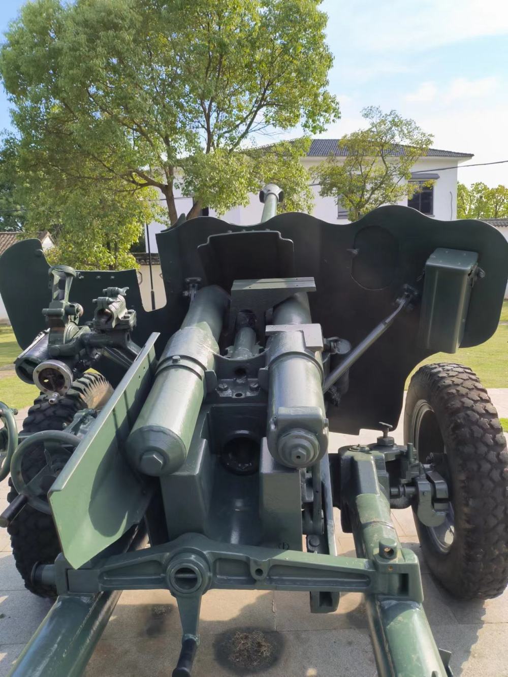 56式85mm加农炮退役:直瞄打击精度极高,称其射程15公里言过其实了