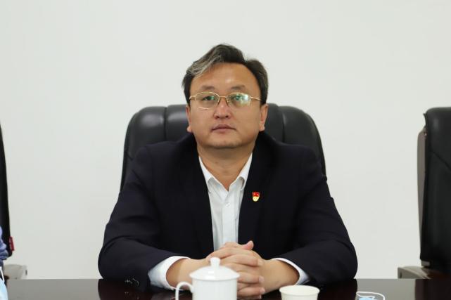 校长柳森表示,思政课是落实立德树人根本任务的关键课程,学校高度重视