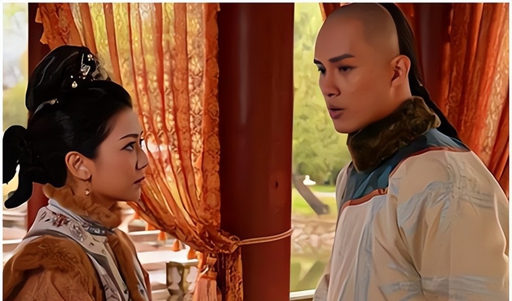 丰绅殷德在边疆郁闷生病,在公主的不断求情下,才被放了回来.