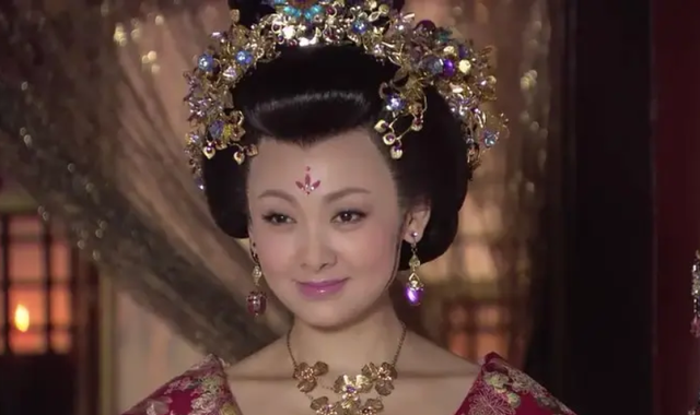 扮演该角色的演员是女星张咏棋.