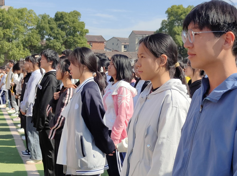 临川十中开展应急疏散演练_腾讯新闻