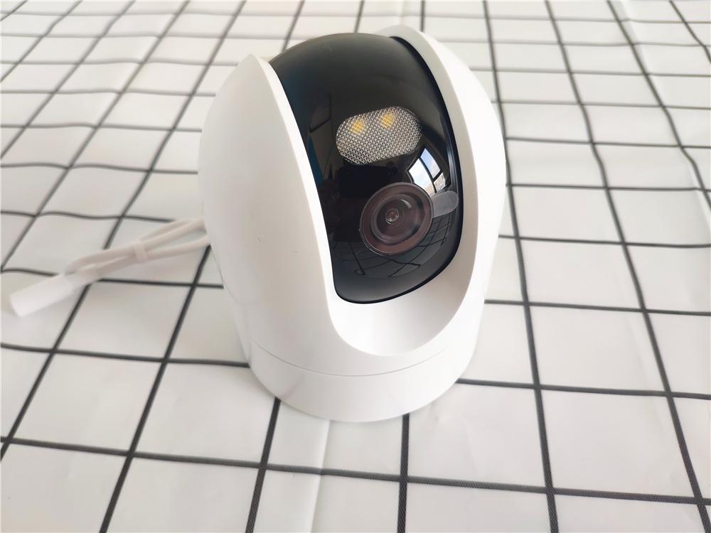 小米室外摄像机cw400延续小米智能摄像机系列产品的简约外形设计风格