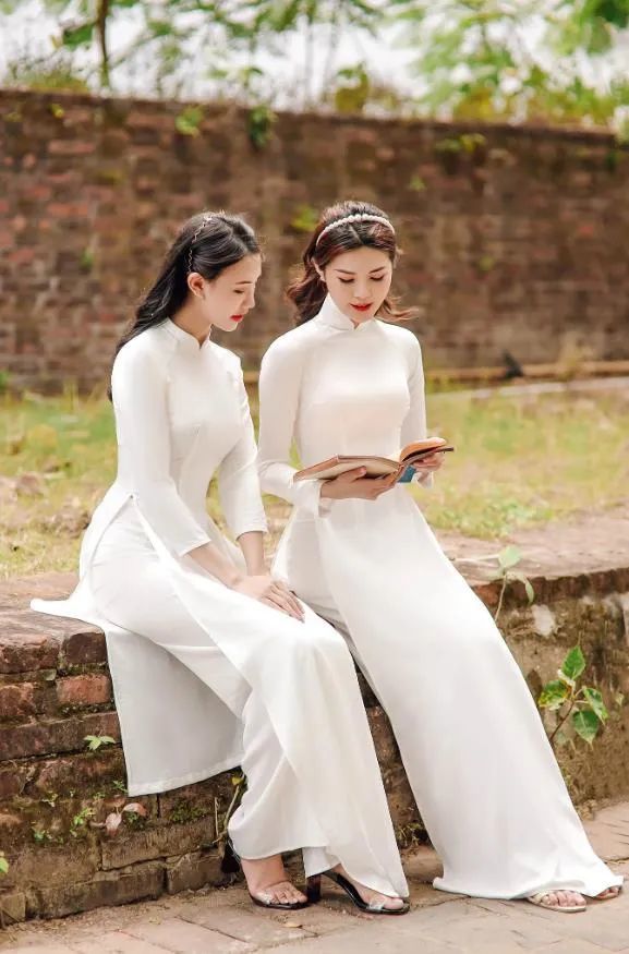 原来世上最诱惑的校服不是jk,而是越南国服-腾讯新闻