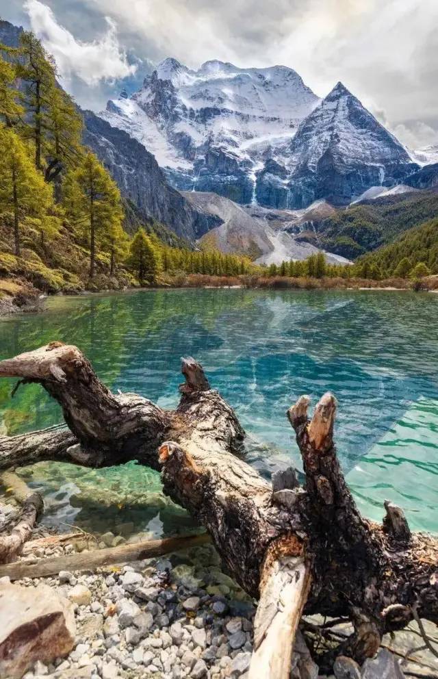 适合一个人旅行风景美的地方(适合一个人旅行风景美的地方推荐)
