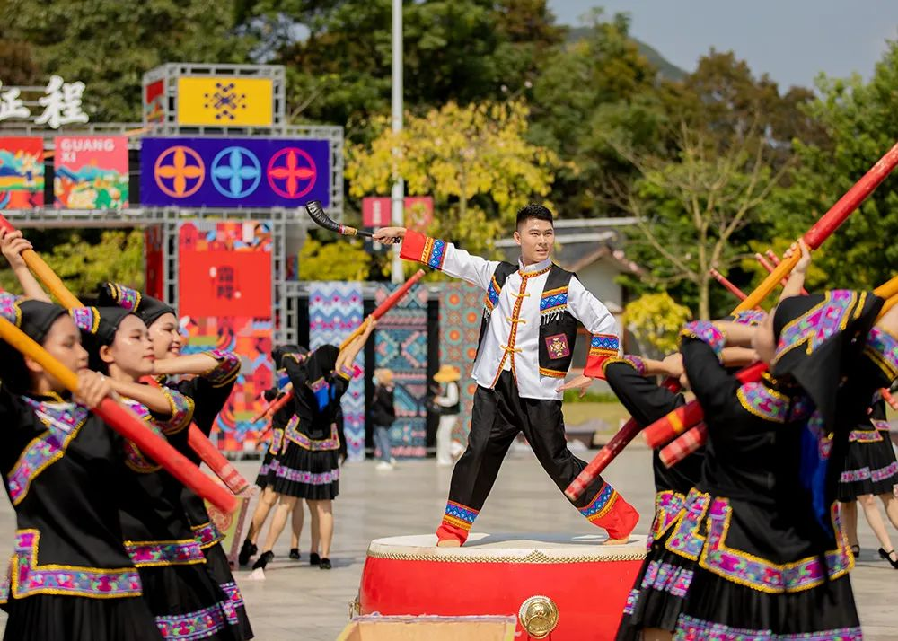 打榔舞比赛(央广网发  天等县融媒体中心供图)打榔舞比赛(央广网发