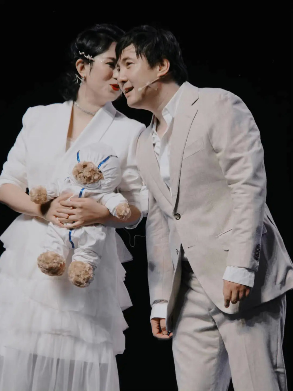 沈腾和马丽cp的超话炸了?合作三十次,但还是得避嫌_腾讯新闻